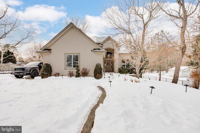 10 ELLIS AVE, Berlin, NJ 08009