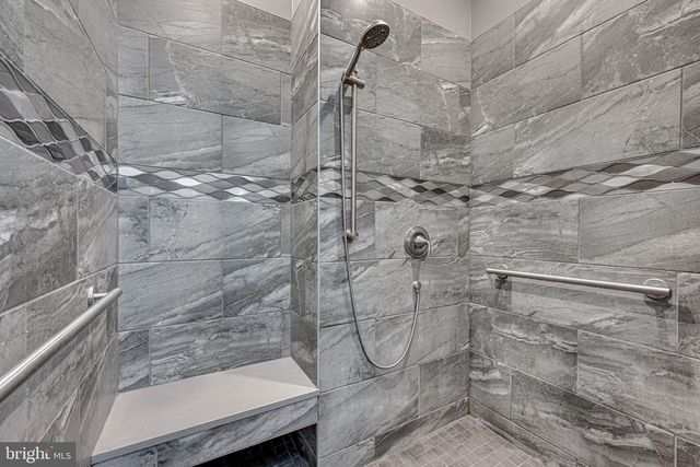 10 ELLIS AVE, Berlin, NJ 08009