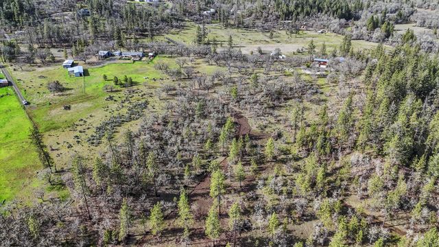 506 Greenleaf Drive, Eagle Point, OR 97524