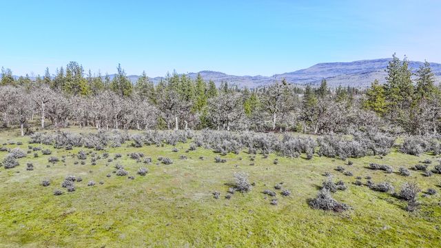 506 Greenleaf Drive, Eagle Point, OR 97524