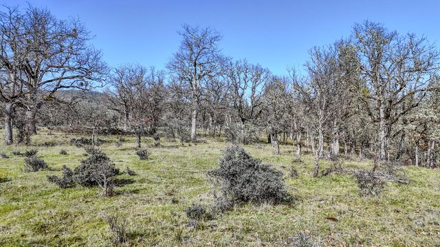 506 Greenleaf Drive, Eagle Point, OR 97524