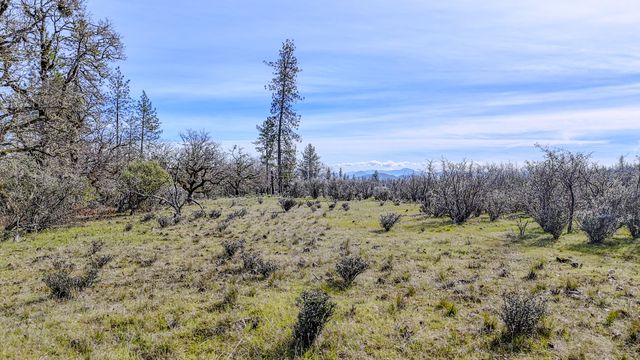 506 Greenleaf Drive, Eagle Point, OR 97524