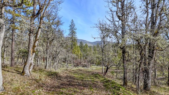 506 Greenleaf Drive, Eagle Point, OR 97524
