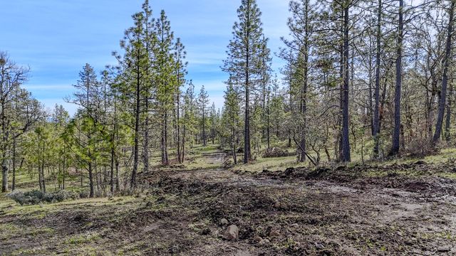 506 Greenleaf Drive, Eagle Point, OR 97524