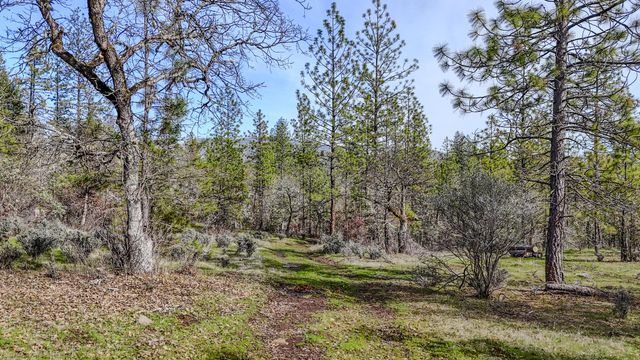 506 Greenleaf Drive, Eagle Point, OR 97524