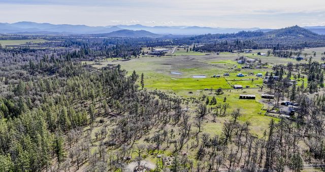 506 Greenleaf Drive, Eagle Point, OR 97524