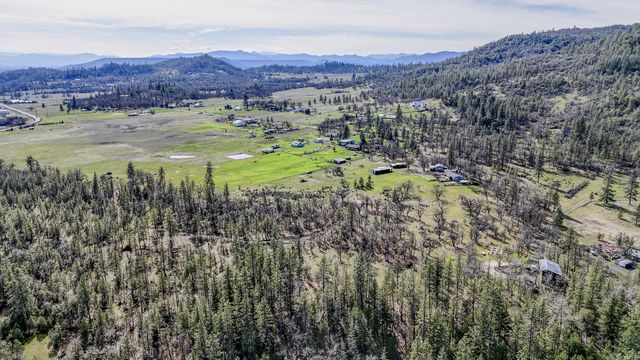 506 Greenleaf Drive, Eagle Point, OR 97524