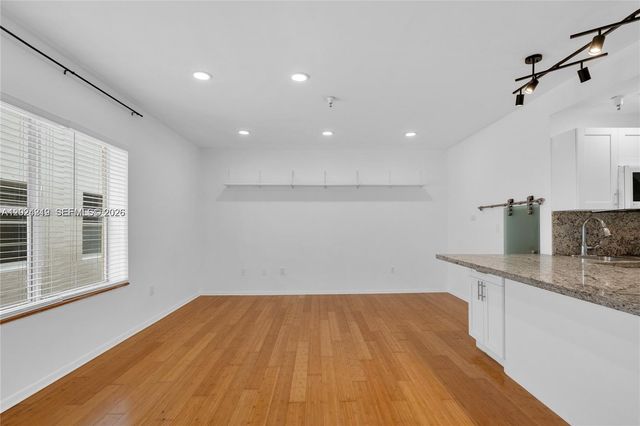 1350 Pennsylvania Ave 207, Miami Beach, FL 33139