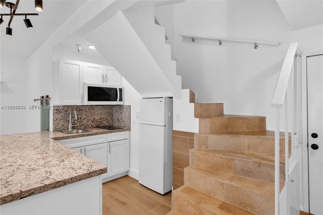 1350 Pennsylvania Ave 207, Miami Beach, FL 33139