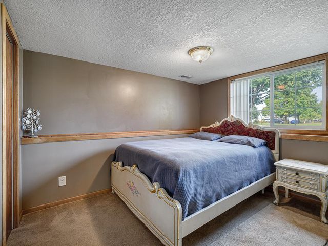 18932 Dunbury Avenue, Farmington, MN 55024