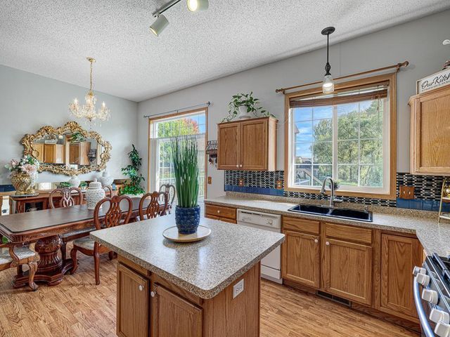 18932 Dunbury Avenue, Farmington, MN 55024