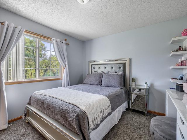 18932 Dunbury Avenue, Farmington, MN 55024