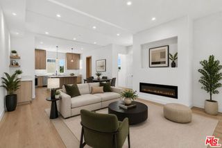 150 N Carondelet Street, Los Angeles, CA 90026