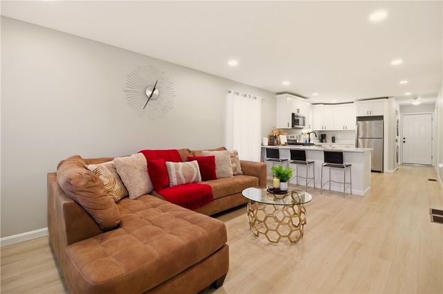 272 Sayles Street, Providence, RI 02905