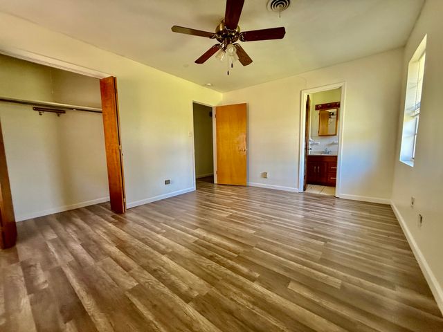 1114 Davis Street, Cleburne, TX 76033