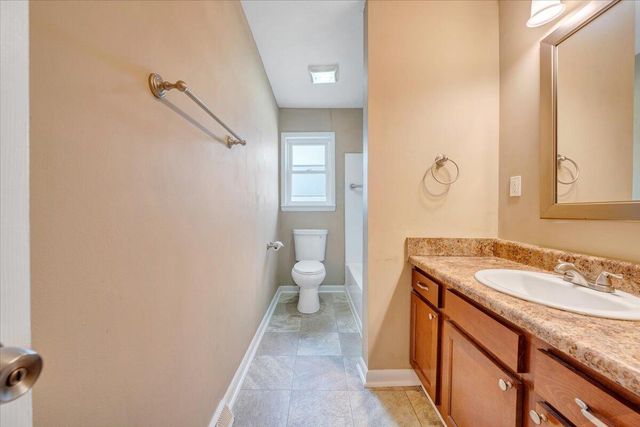 3853 Red Fox DR, Roanoke, VA 24017