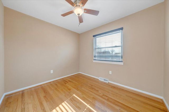 3853 Red Fox DR, Roanoke, VA 24017