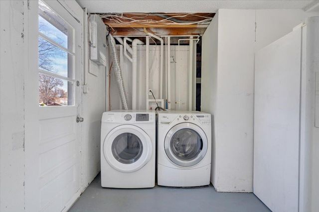 3853 Red Fox DR, Roanoke, VA 24017