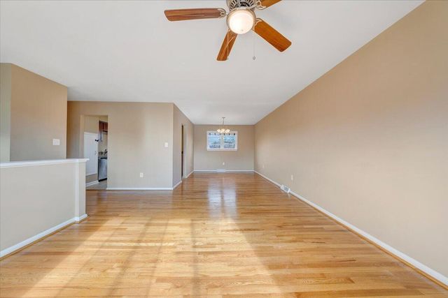 3853 Red Fox DR, Roanoke, VA 24017