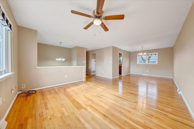 3853 Red Fox DR, Roanoke, VA 24017