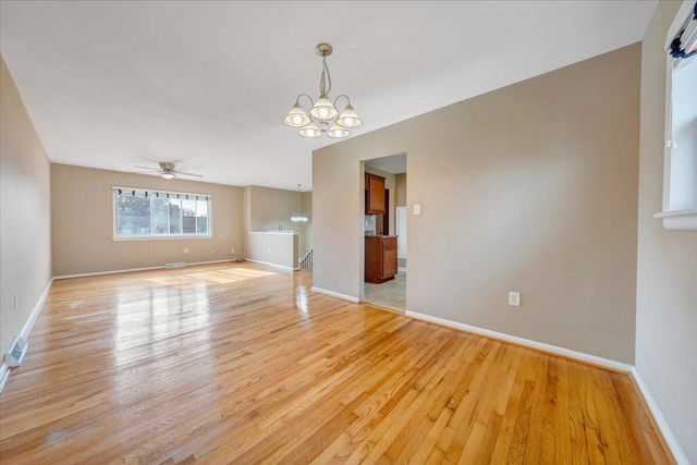 3853 Red Fox DR, Roanoke, VA 24017