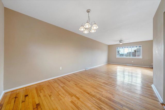 3853 Red Fox DR, Roanoke, VA 24017