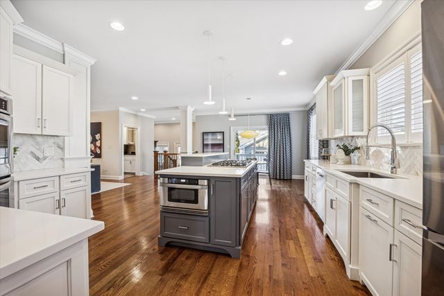 3900 Forest Avenue, Western Springs, IL 60558