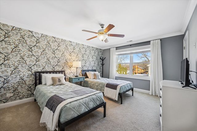 3900 Forest Avenue, Western Springs, IL 60558