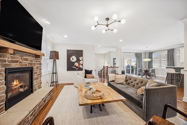 3900 Forest Avenue, Western Springs, IL 60558