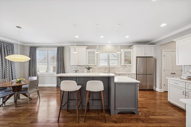 3900 Forest Avenue, Western Springs, IL 60558