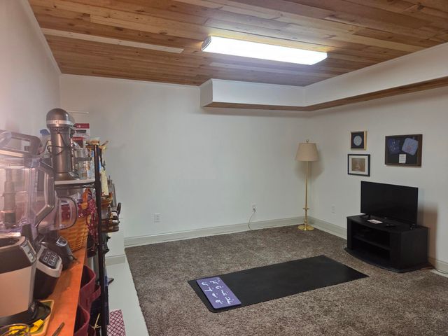 414 Creekview Drive, Paris, KY 40361