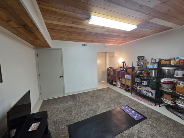 414 Creekview Drive, Paris, KY 40361