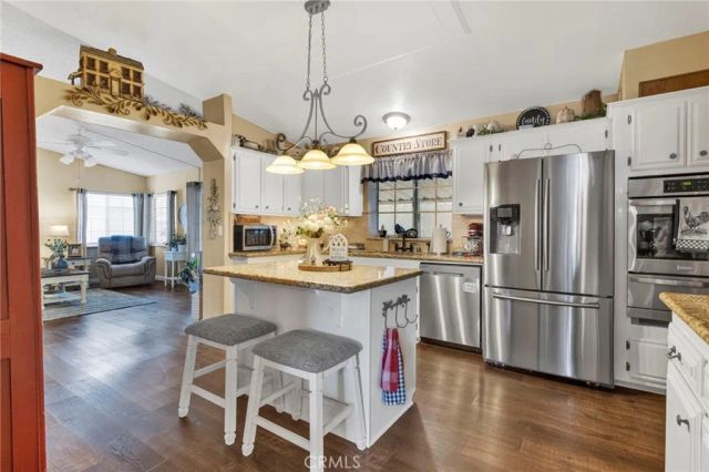 9161 Santa Fe East 3, Hesperia, CA 92345