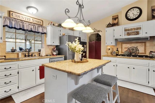 9161 Santa Fe East 3, Hesperia, CA 92345