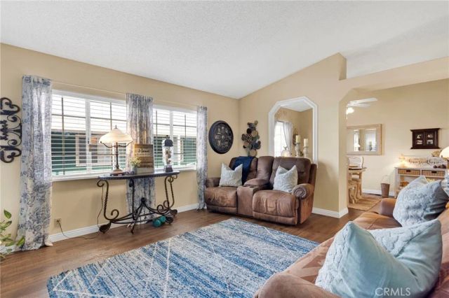 9161 Santa Fe East 3, Hesperia, CA 92345