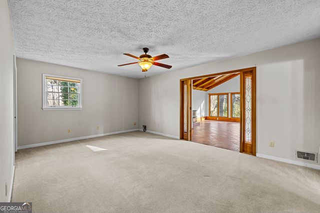 250 Devilla Trace, Fayetteville, GA 30214