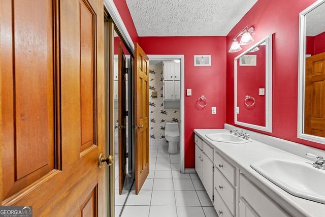 250 Devilla Trace, Fayetteville, GA 30214