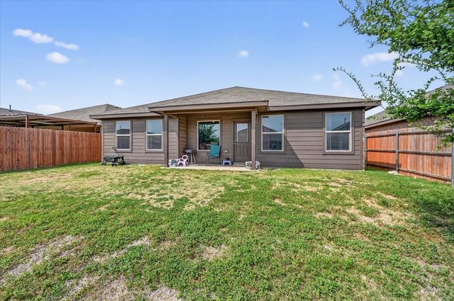 824 Rutherford Drive, Crowley, TX 76036