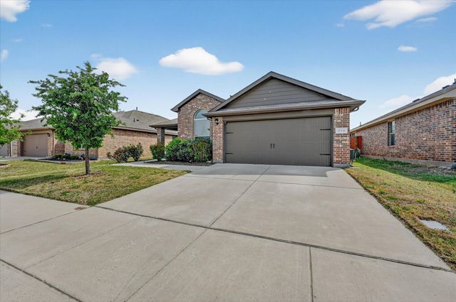 824 Rutherford Drive, Crowley, TX 76036