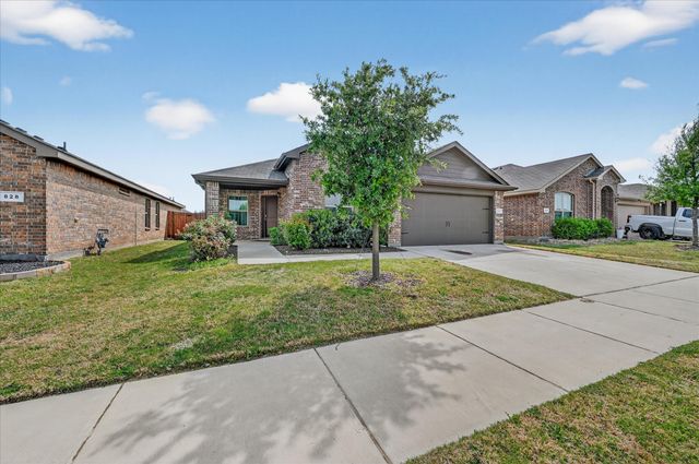 824 Rutherford Drive, Crowley, TX 76036