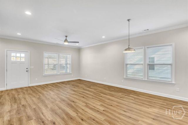 39 Travis Street, Savannah, GA 31406