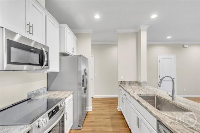 39 Travis Street, Savannah, GA 31406