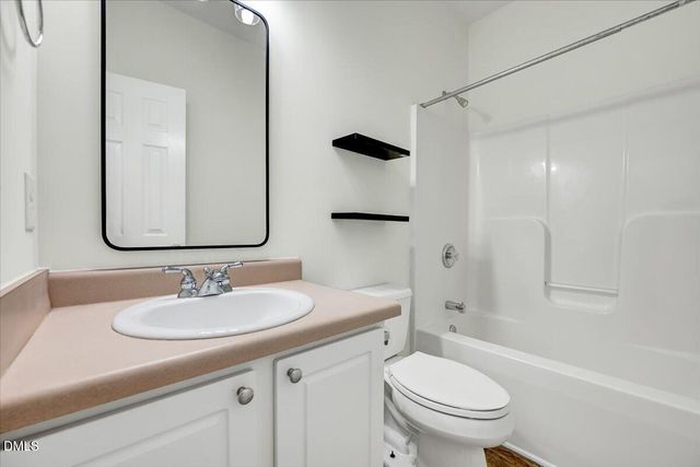 117 Aldeburgh Court, Holly Springs, NC 27540