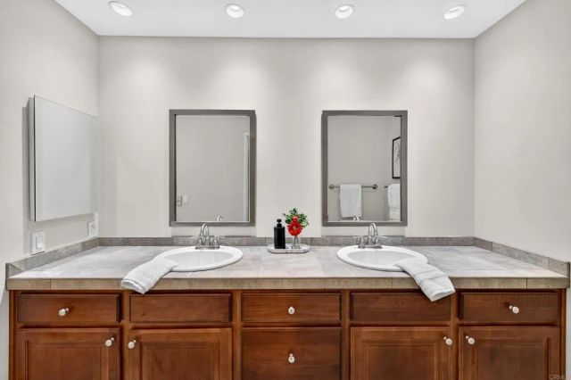 4233 Los Padres Drive, Fallbrook, CA 92028