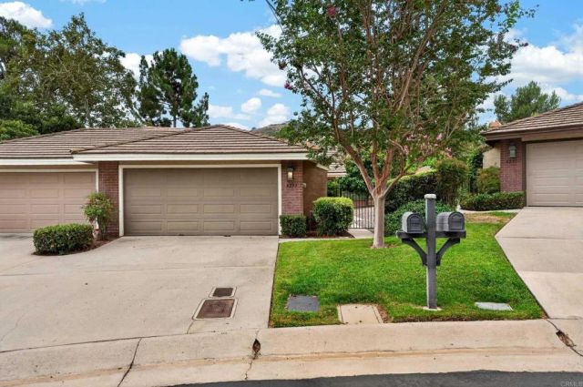 4233 Los Padres Drive, Fallbrook, CA 92028