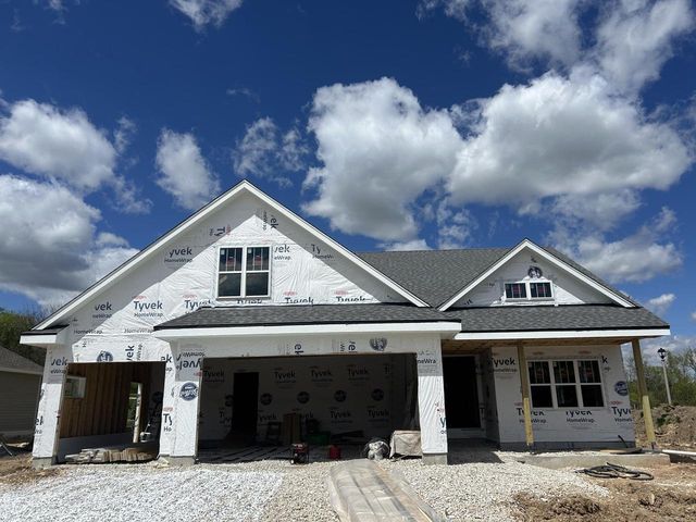 N55W25226 Crescent Hill DRIVE, Sussex, WI 53089