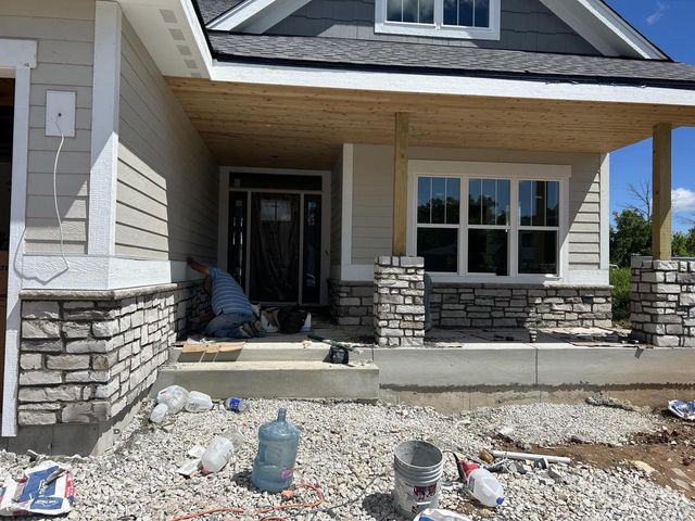 N55W25226 Crescent Hill DRIVE, Sussex, WI 53089