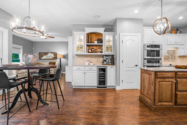 216 Avawam Drive, Richmond, KY 40475