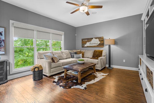 216 Avawam Drive, Richmond, KY 40475