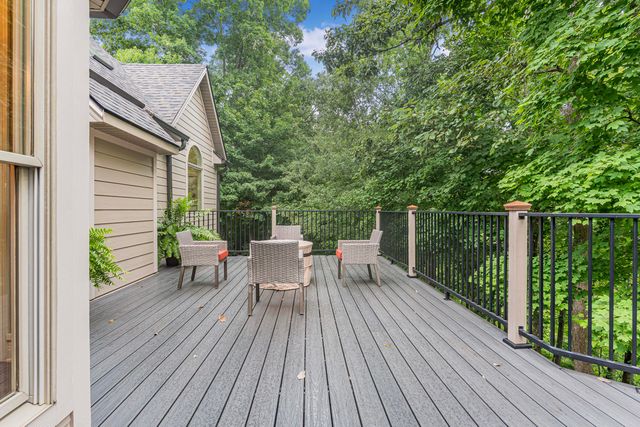 216 Avawam Drive, Richmond, KY 40475